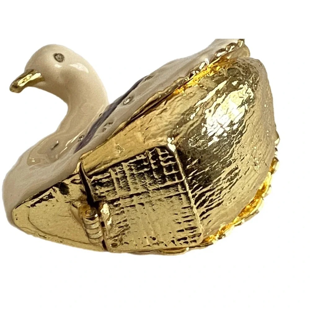 OBJECT D ART Enamel White SWAN Grace JEWELED TRINKET BOX Magnetic Closure